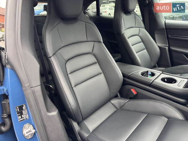 Универсал Porsche Taycan Cross Turismo 2023 в Ровно