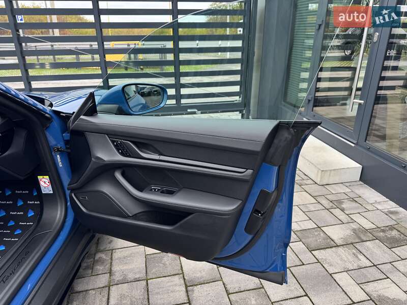Универсал Porsche Taycan Cross Turismo 2023 в Ровно
