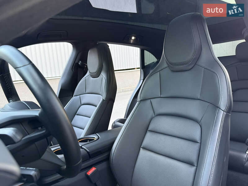 Універсал Porsche Taycan Cross Turismo 2023 в Києві