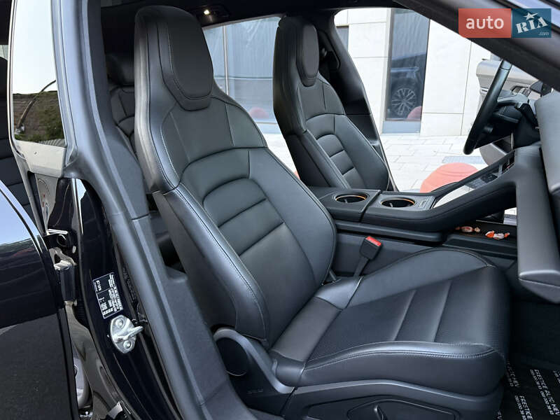 Універсал Porsche Taycan Cross Turismo 2023 в Києві