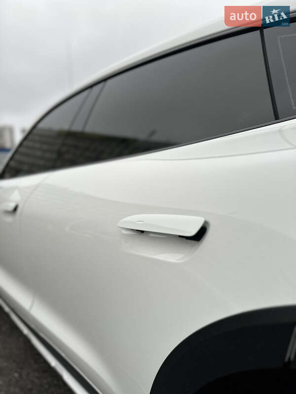 Универсал Porsche Taycan Cross Turismo 2021 в Киеве фото 28 Универсал Porsche Taycan Cross Turismo 2021 в Киеве