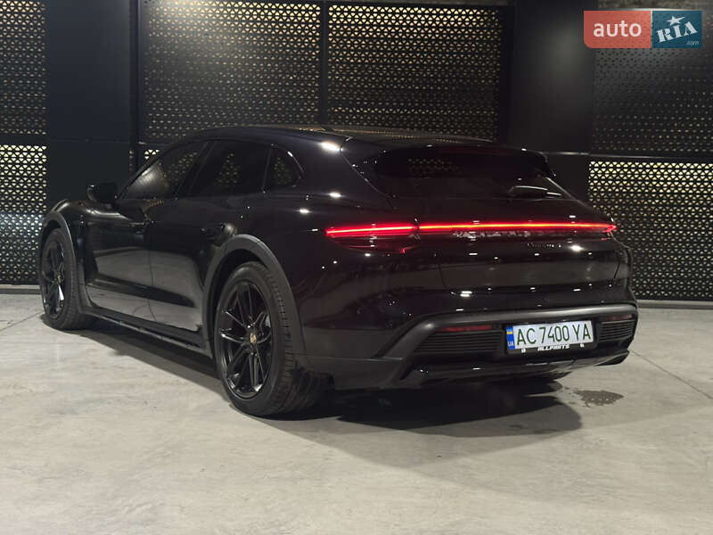 Универсал Porsche Taycan Cross Turismo 2021 в Луцке