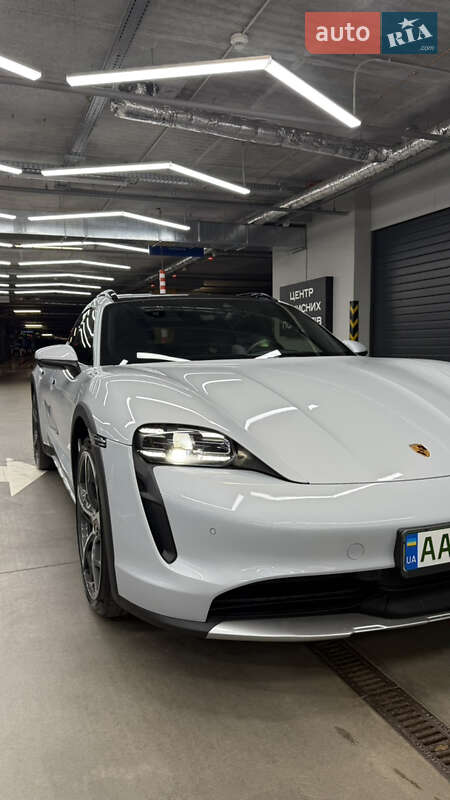Универсал Porsche Taycan Cross Turismo 2022 в Киеве фото 17 Универсал Porsche Taycan Cross Turismo 2022 в Киеве