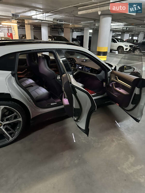 Универсал Porsche Taycan Cross Turismo 2023 в Киеве