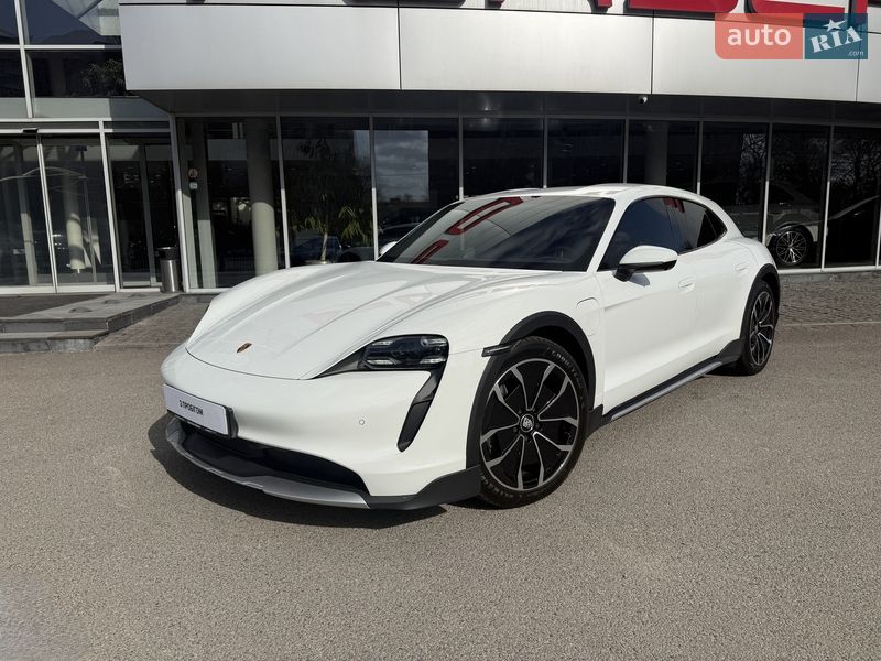 Porsche Taycan Cross Turismo 2021