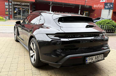 Универсал Porsche Taycan Sport Turismo 2024 в 