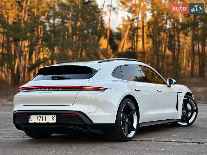 Універсал Porsche Taycan Sport Turismo 2023 в Києві фото 37 Універсал Porsche Taycan Sport Turismo 2023 в Києві
