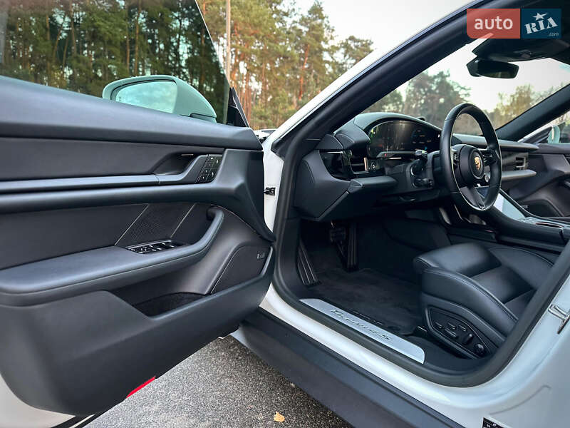 Універсал Porsche Taycan Sport Turismo 2023 в Києві фото 42 Універсал Porsche Taycan Sport Turismo 2023 в Києві