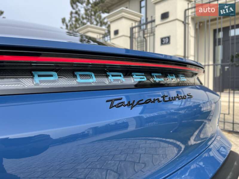 Седан Porsche Taycan 2021 в Одессе