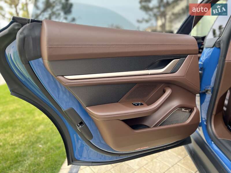 Седан Porsche Taycan 2021 в Одессе