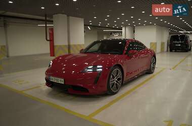 Седан Porsche Taycan 2020 в Киеве