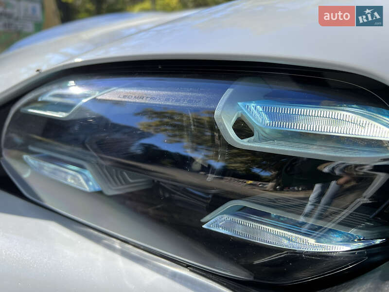 Седан Porsche Taycan 2020 в Одессе