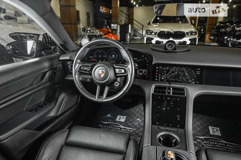 Седан Porsche Taycan 2020 в Одессе