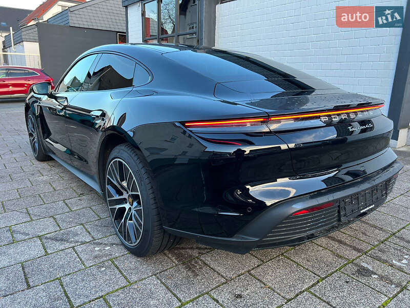 Седан Porsche Taycan 2023 в Киеве фото 5 Седан Porsche Taycan 2023 в Киеве