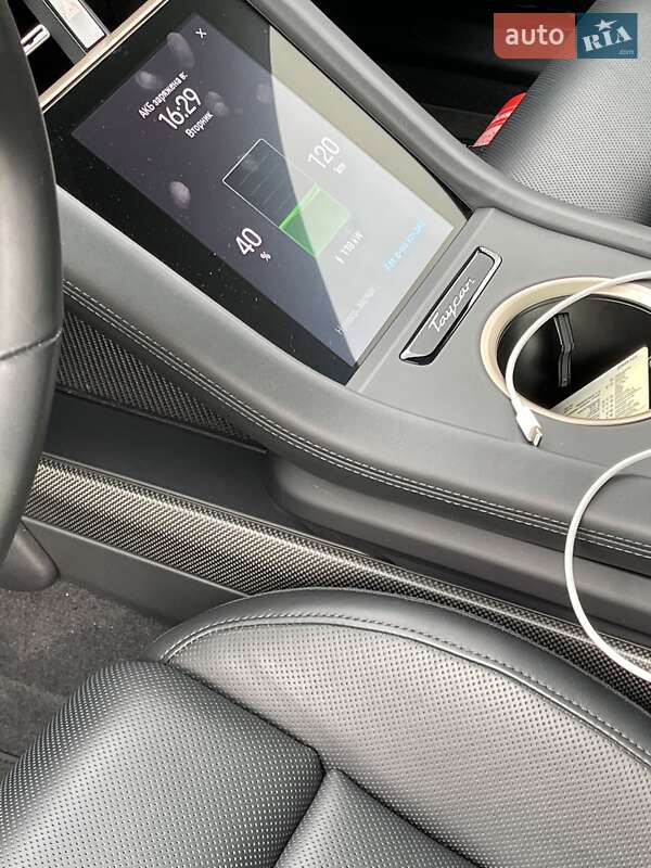Седан Porsche Taycan 2020 в Киеве фото 12 Седан Porsche Taycan 2020 в Киеве