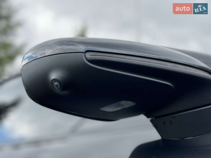 Седан Porsche Taycan 2020 в Одессе