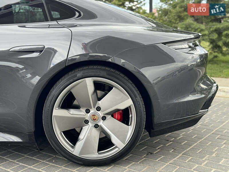 Седан Porsche Taycan 2020 в Одессе