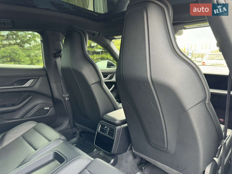 Седан Porsche Taycan 2020 в Одессе