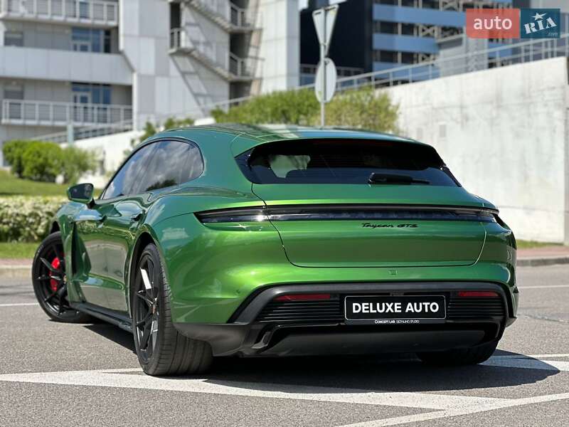 Седан Porsche Taycan 2022 в Києві