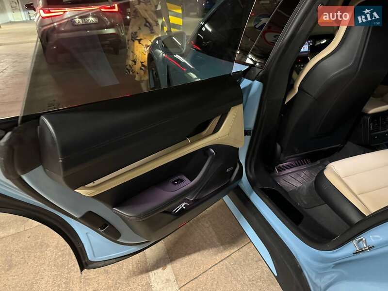 Седан Porsche Taycan 2020 в Полтаве