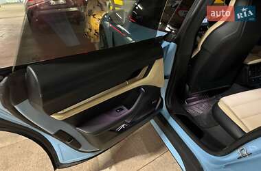 Седан Porsche Taycan 2020 в 