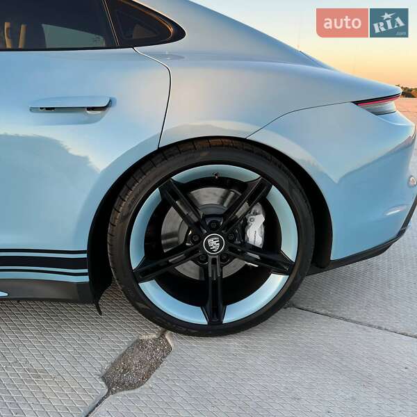 Седан Porsche Taycan 2020 в Полтаве