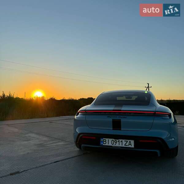 Седан Porsche Taycan 2020 в Полтаве