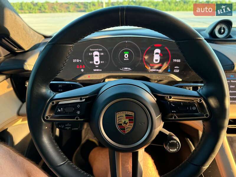 Седан Porsche Taycan 2020 в Полтаве