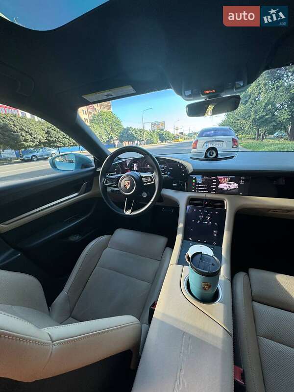 Седан Porsche Taycan 2020 в Полтаве
