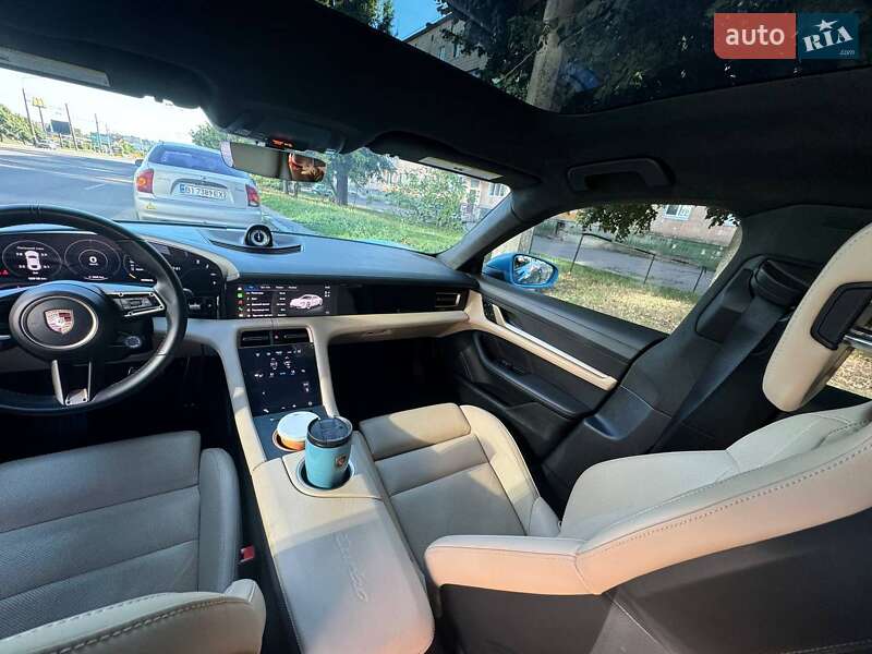 Седан Porsche Taycan 2020 в Полтаве