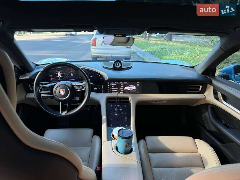Седан Porsche Taycan 2020 в Полтаве