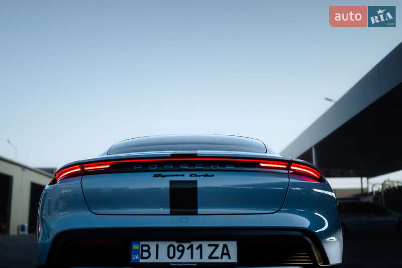 Седан Porsche Taycan 2020 в Полтаве