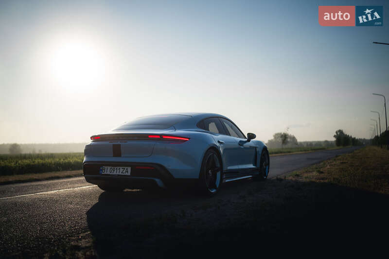 Седан Porsche Taycan 2020 в Полтаве