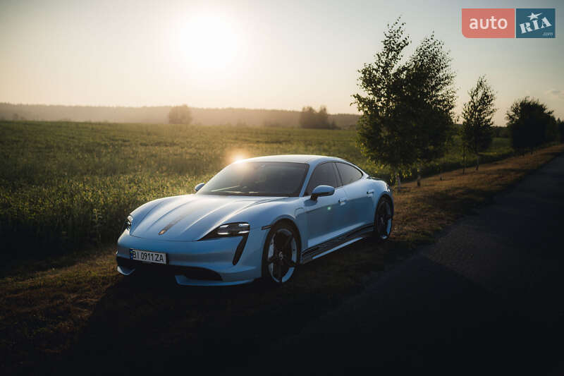 Седан Porsche Taycan 2020 в Полтаве