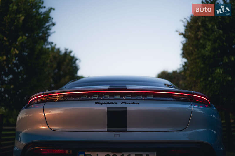 Седан Porsche Taycan 2020 в Полтаве