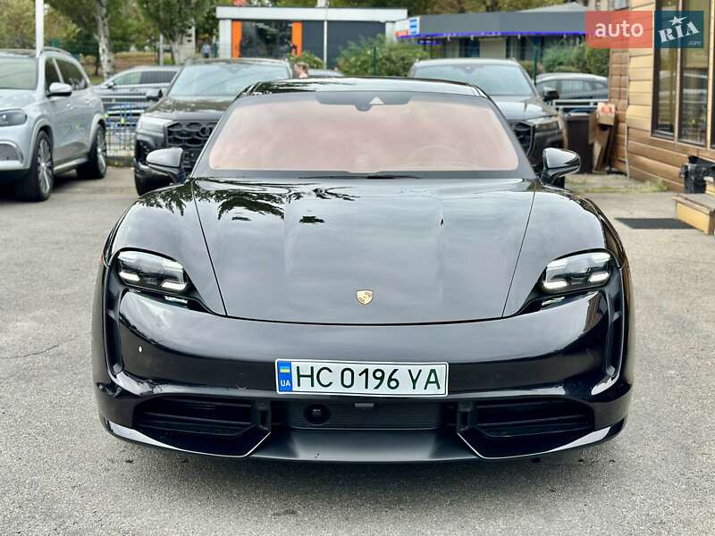 Седан Porsche Taycan 2019 в Києві