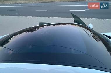 Седан Porsche Taycan 2021 в 