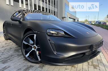 Седан Porsche Taycan 2022 в Киеве