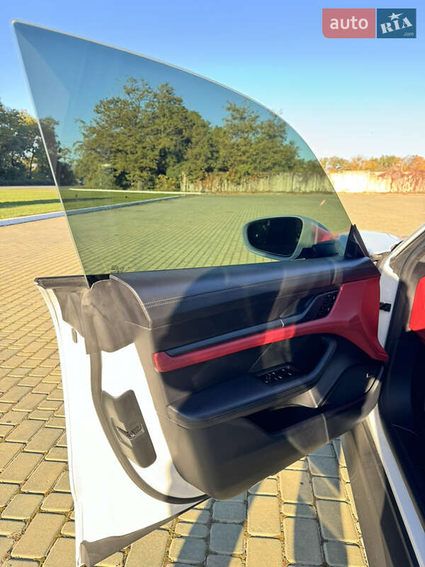 Седан Porsche Taycan 2021 в Одессе