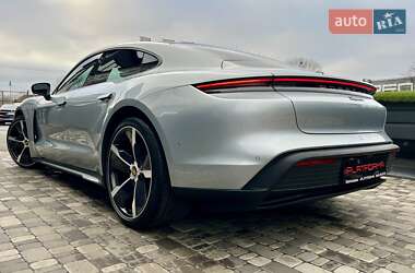 Седан Porsche Taycan 2022 в Києві