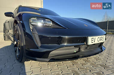 Седан Porsche Taycan 2022 в 