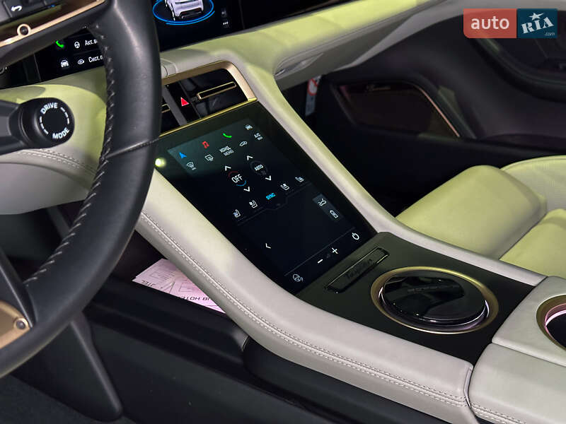 Седан Porsche Taycan 2021 в Одессе