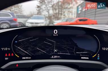 Седан Porsche Taycan 2022 в 