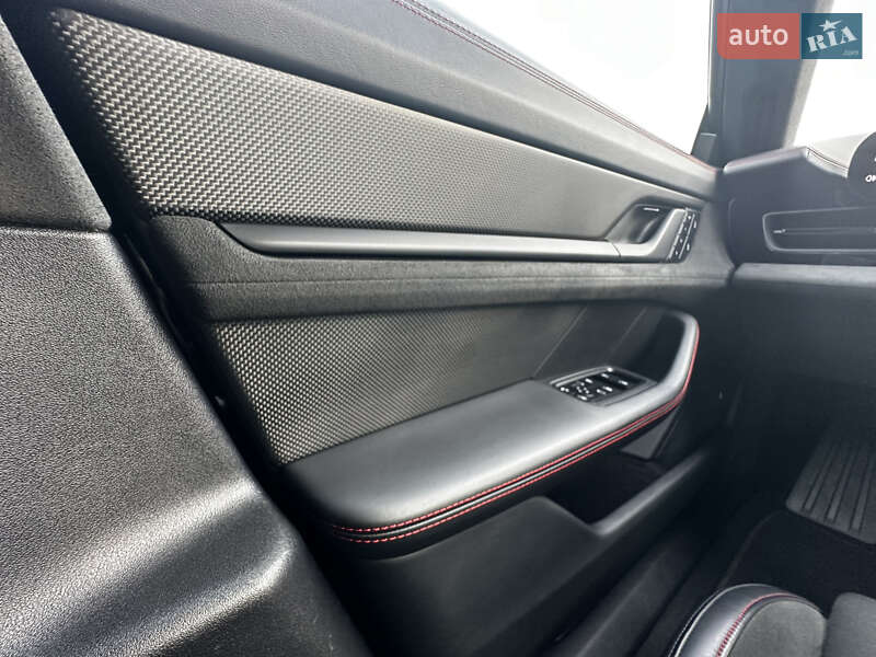 Седан Porsche Taycan 2022 в Львові