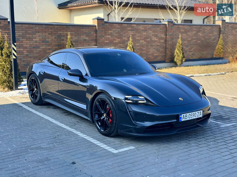 Седан Porsche Taycan 2021 в Виннице