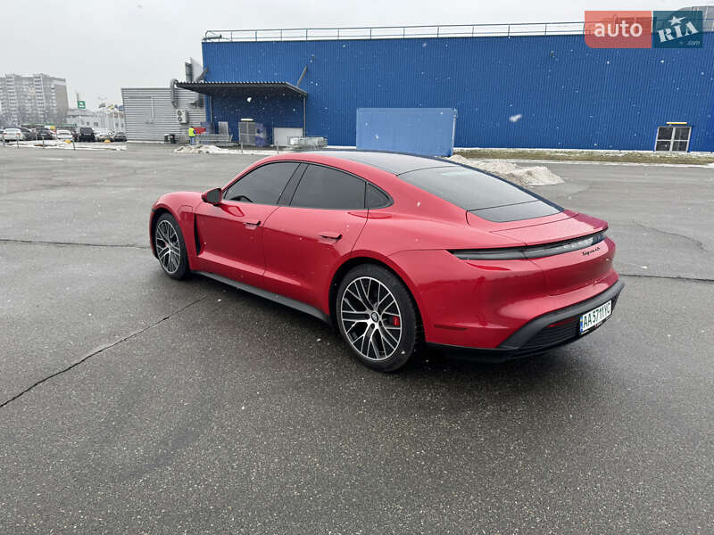 Седан Porsche Taycan 2022 в Киеве