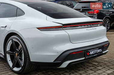 Седан Porsche Taycan 2020 в Киеве