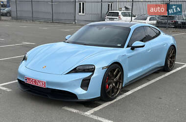 Седан Porsche Taycan 2021 в 