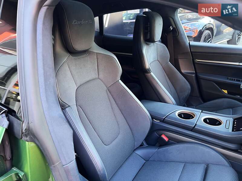 Седан Porsche Taycan 2021 в Львове фото 66 Седан Porsche Taycan 2021 в Львове