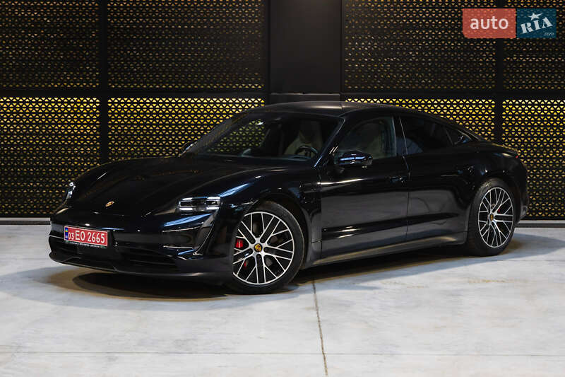 Porsche Taycan 2021